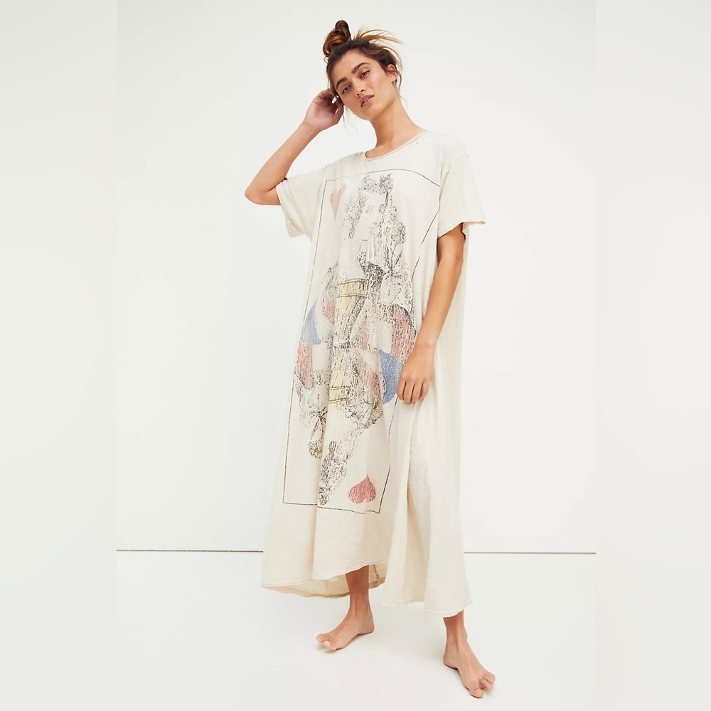 SOLD OUT Magnolia Pearl Queen of Hearts tshirt dress